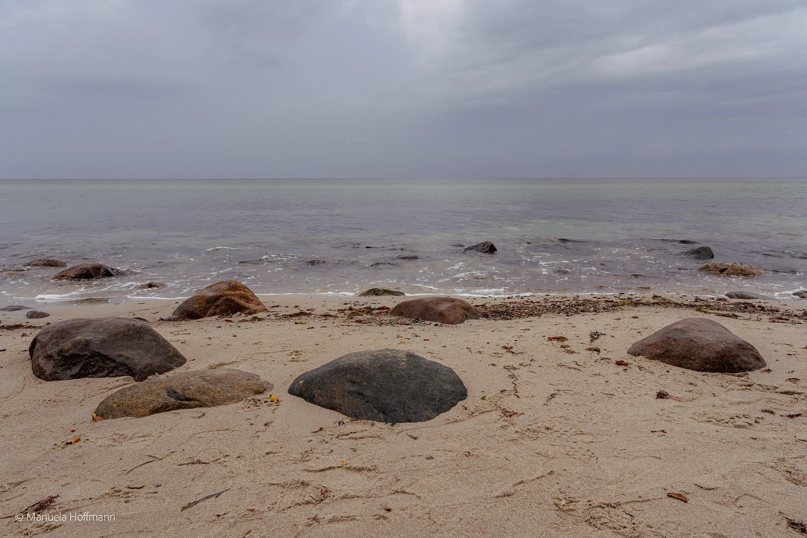 Blick auf das düstere Meer