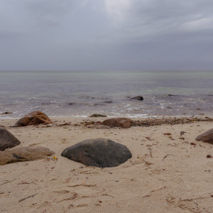 Blick auf das düstere Meer