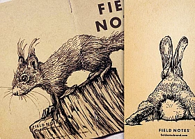 Fotos zweier Field Notes übereinander. Zu sehen sind ein Eichhörnchen und ein Hase.