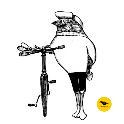 Schwarzweisse Tintezeichnung eines Vogels mit Mütze, der ein Fahrrad hält