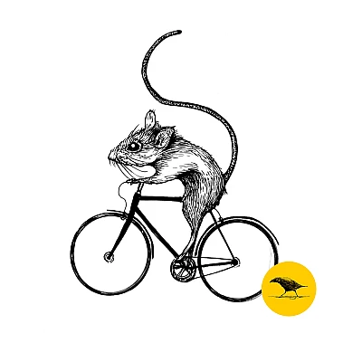 Schwarzweisse Tintezeichnung einer Maus auf einem Fahrrad